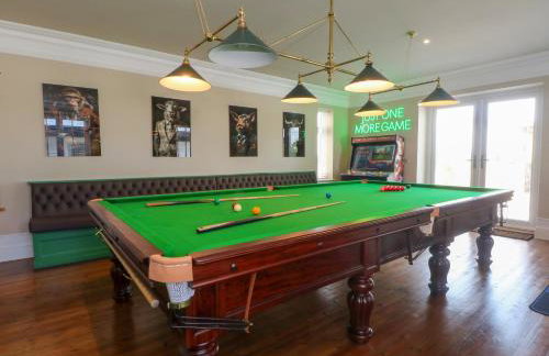 Meadow Manor And Spa - Photo 25