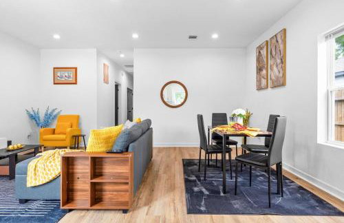 Cozy Modern 3BR Houston Townhome - Foto 9