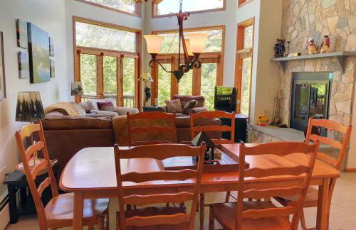 C6 Beautiful views from this Crawford Ridge Townhome a short walk from the slopes - Foto 5