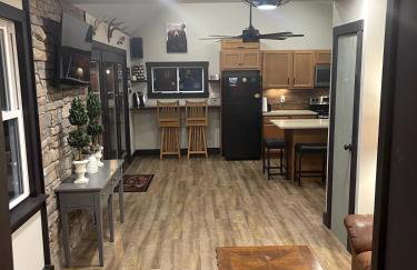 Twin Oaks Cabin at Linville, Private, New remodel - Foto 2