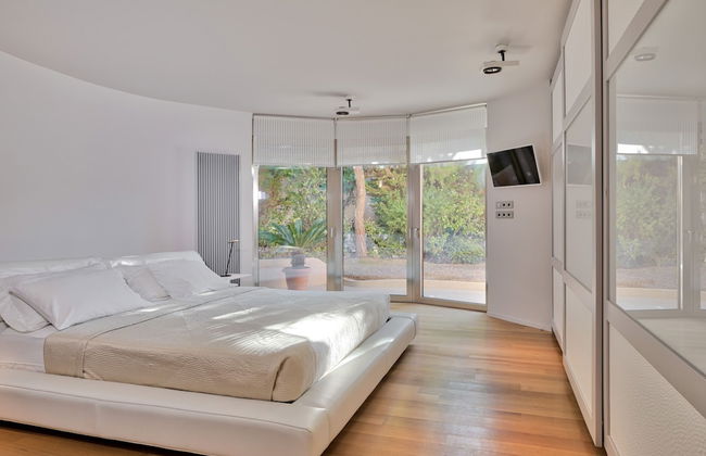 Luxurious Villa Philoxenia - Photo 3