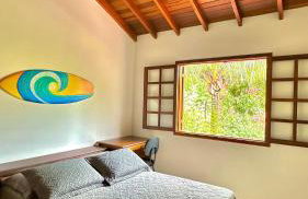 Casa ideal em condomínio fechado a 200m da Praia Maranduba, área de lazer completa - Foto 4