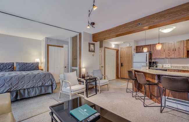 Laurelwood Condominiums - Foto 18