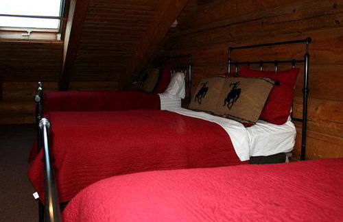 Luxury Cabin with a Hot Tub near Yellowstone Park in Montana - Foto 8