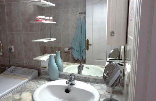 Junto al mar y las montañas - Foto 9