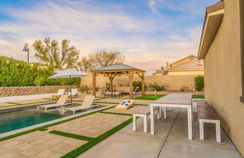 GAMEROOM, King Beds, Movie Projector, Heated Saltwater Pool, Golf and Games! - Foto 48