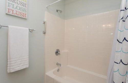 Ferns & Frogs Forest Hale 3 Bedroom Home by RedAwning - Foto 72