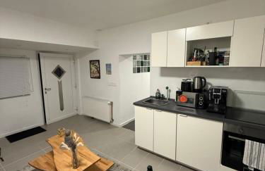 Zentrale Citywohnung mit Küche & privatem Zugang - Foto 1
