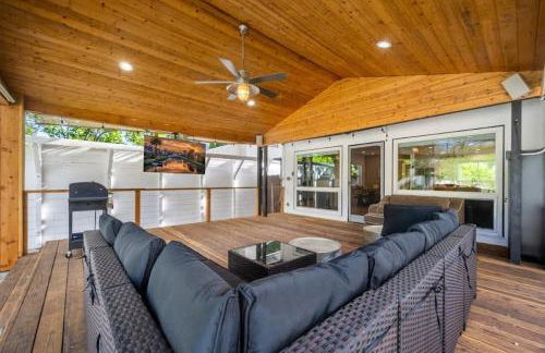 Lake Balboa Hideaway - Photo 9