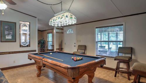 Ooltewah Cabin with Grill, Pool Table and Porch! - Foto 5