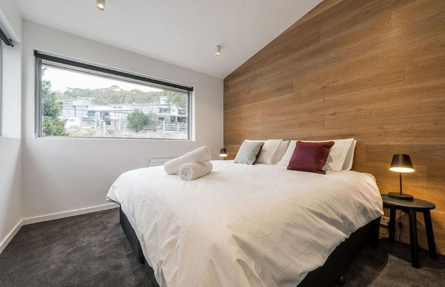 Elk at Falls - Photo 4