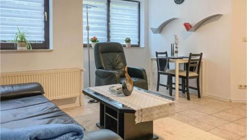 2 Bedroom Nice Apartment In Schwerin - Foto 2