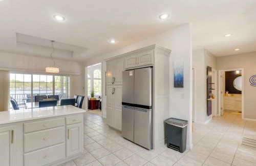 Lakeside Gravois Mills Home w/ Boat Slip + 4 Decks - Foto 16