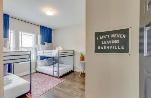 The Ultimate Double Rooftop Deck with Skyline Views - Foto 23