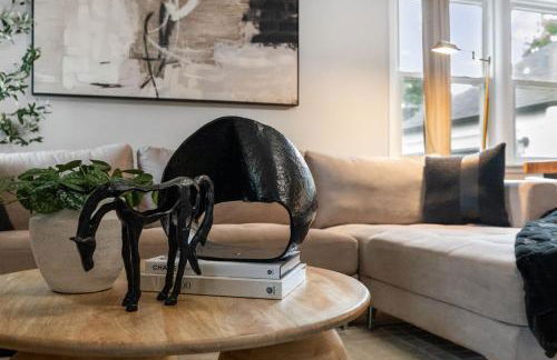 Relax & Play - 4BR Home with Game Room for Family & Outdoor Area - Foto 7