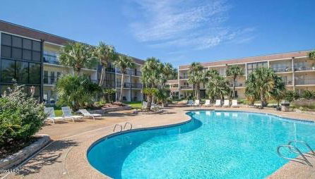 Biloxi Beach Condo-B - Photo 3, Garden view