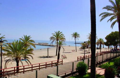 Puerto Banus Beachfront .Gray d´Albion . Amazing location - Photo 12