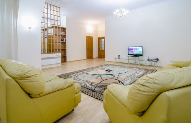 Rent Kiev Maidan Nezalezhnosti - Photo 52