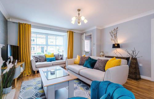 Beach Retreat with Hot Tub Sleeps 8 - Foto 19