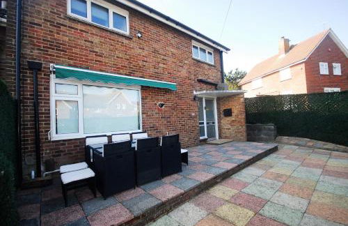 Family Holiday Home With Hot Tub & Sauna Sleeps 8 - Foto 46