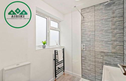 Aisiki Apartments at Barnet, Ground Floor, 2-Bedroom & 1-Bathroom, Pet Friendly Flat, Double Beds with Free Wi-Fi - Foto 34