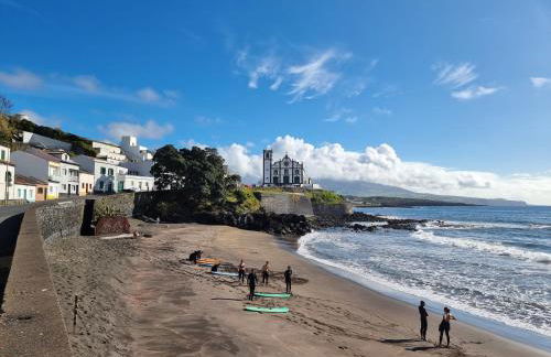 Bay House - Photo 26