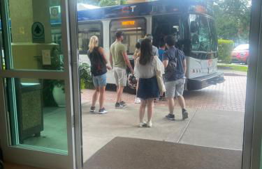 5 Minutes to Disney Free Shuttle King & queen bed - Foto 58