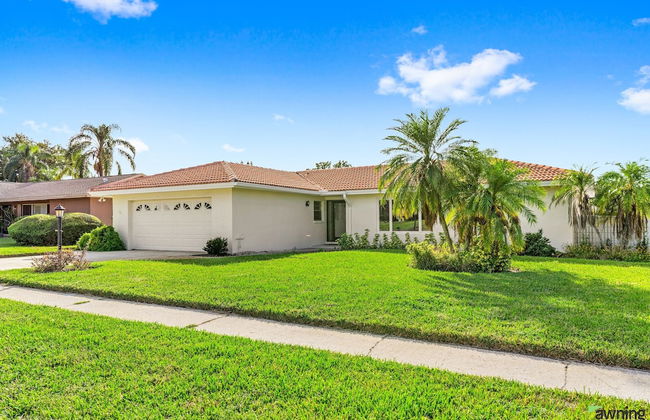 Modern 3br Pool Game Room 3 Bedroom Home by RedAwning - Foto 21