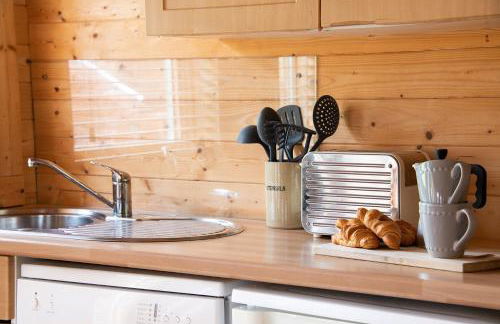 The Cabin at Little Bosveal near the Helford River....lovely location - Foto 8