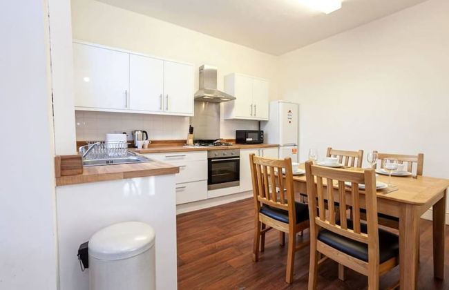 Spacious Cosy 2 Bedroom House by Bridgewater Canal - Foto 4