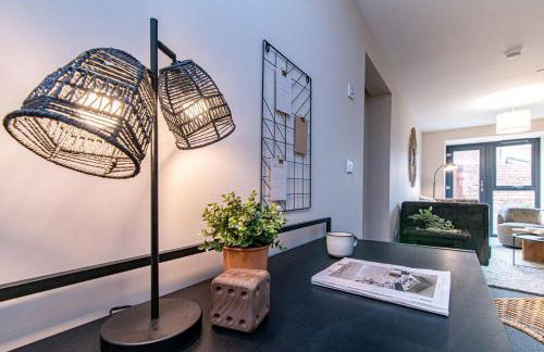 2 bedroom flat by Eccles Station with communal rooftop garden - Foto 21