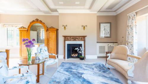 Manor Estate - Two Accommodation Wings - Sleeps 14 - Foto 4