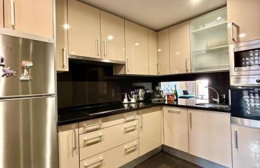 5 Stars BEACHFRONT PARADISE - Seaview, Always Heated Pool, Gym, Sauna! - Foto 14