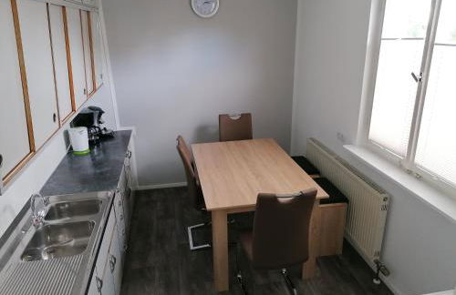 Ferienhaus Stein, TOP Monteurwohnung, 5 große Einzelzimmer, Doppelzimmer, Übernachtung bis 8 Personen möglich - Foto 3