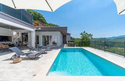 Villa Stella with 32 sqm private heated pool Jacuzzi Sauna Media room 3 bedrooms - Photo 3
