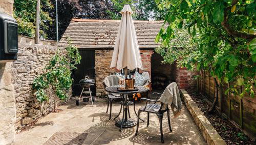 Delightful Cotswold Cottage for two, Log Burner, Garden & Dog Friendly - Foto 5