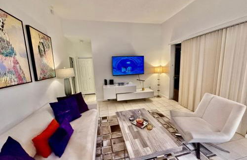 Grand Luxury 4BR Pool Home Near Disney Parks - Foto 9