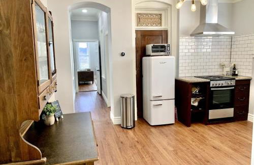 The 1900 House 1 Block From DT - Foto 14