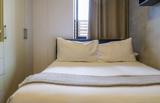 w Picturesque 2BR at Malecon - Photo 20