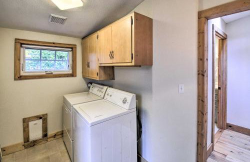 Wheelchair-Accessible Belfair Cabin w/ Patio! - Foto 25