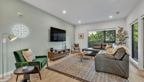 HUGE downtown corner unit- Pool-Gym-Walk 2 Broadway - Foto 5