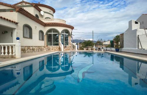 Amarella Costa Dorada - Villa mediterránea con piscina ideal para grupos y familias - Foto 1