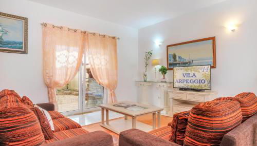 Villa Arpeggio - Cozy 3-Bedroom Villa with Private Pool in Montinhos da Luz, Lagos - Foto 5, young children