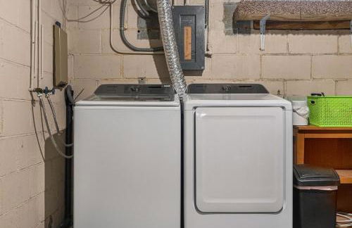 Peaceful Hillside Retreat Firepit & Spacious Yard - Photo 54