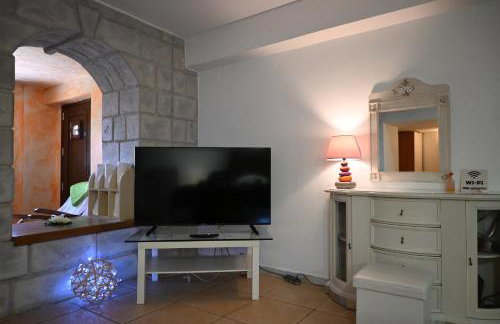 Tranquil Infinity Pool Getaway (private jacuzzi and steam bath, pool, garden, sea and city views) - Foto 39