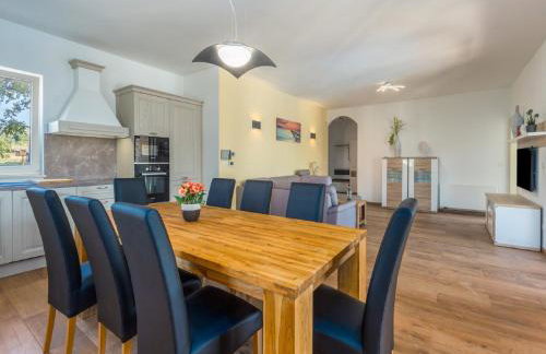 Villa in Deklici with Infinity Pool & Sea Views - Foto 4