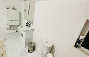 Bespoke 2 Bedroom Apt Derby City - Foto 21