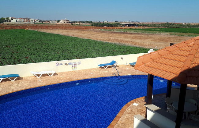 Stunning Spacious 2-bed Apartment in Liopetri - Foto 1