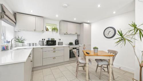 Flower Cottage by Ludlow Castle with Onsite Parking - Foto 2, stove, toaster