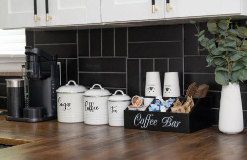 Luxury 5BR Cincinnati, Sleeps 12, Crib, Home Gym, Fenced Backyard - Foto 80